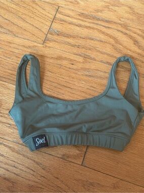 Soel Child Medium (8/10) Olive Green Scoop Sports Bralette